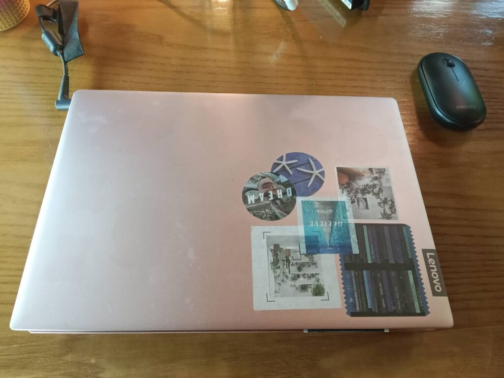 我的第一台Lenovo筆電 現在還在使用 已經五年了